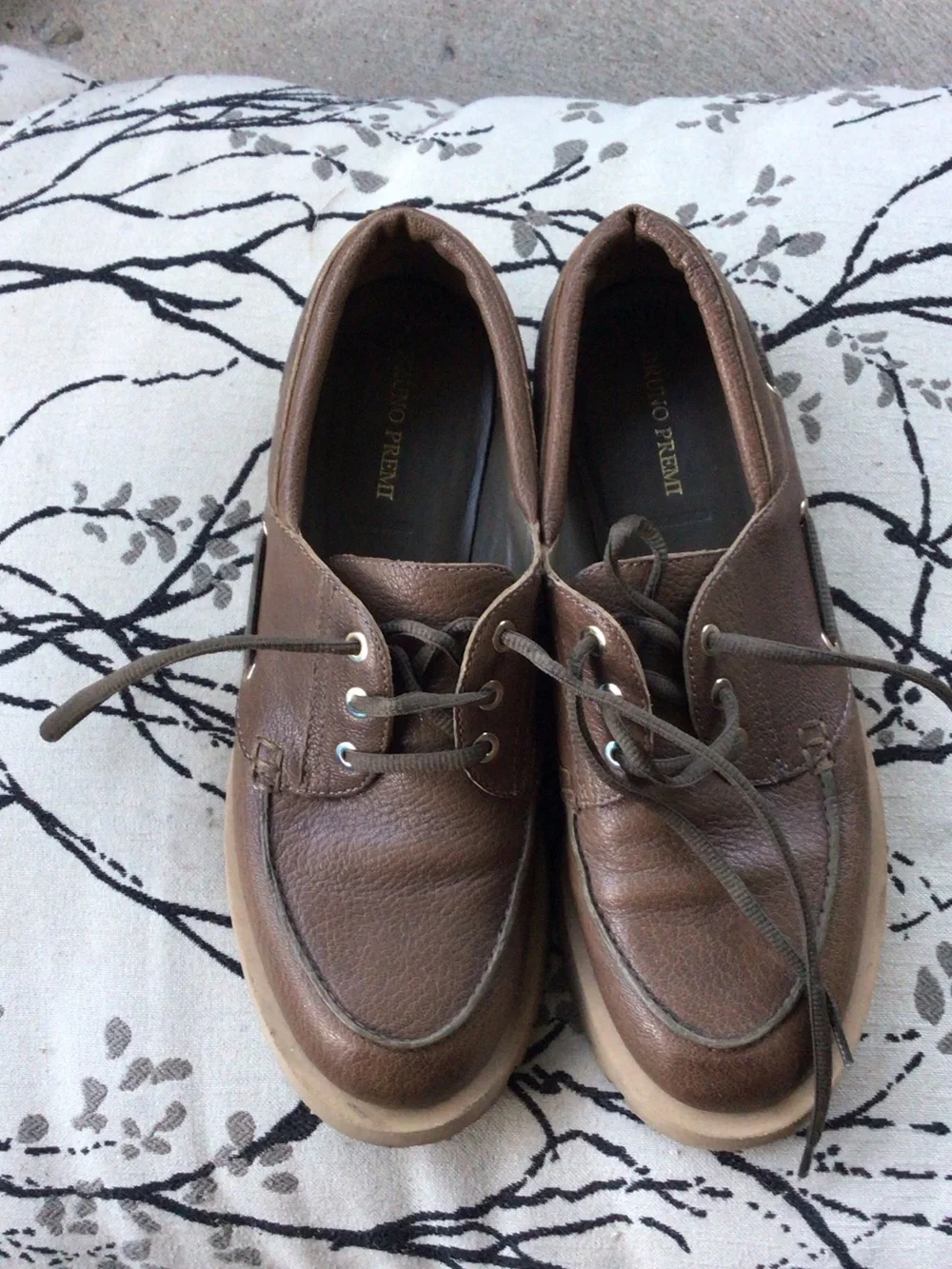 Men's Brown Leather Boat Shoes with Lace-Up Comfort